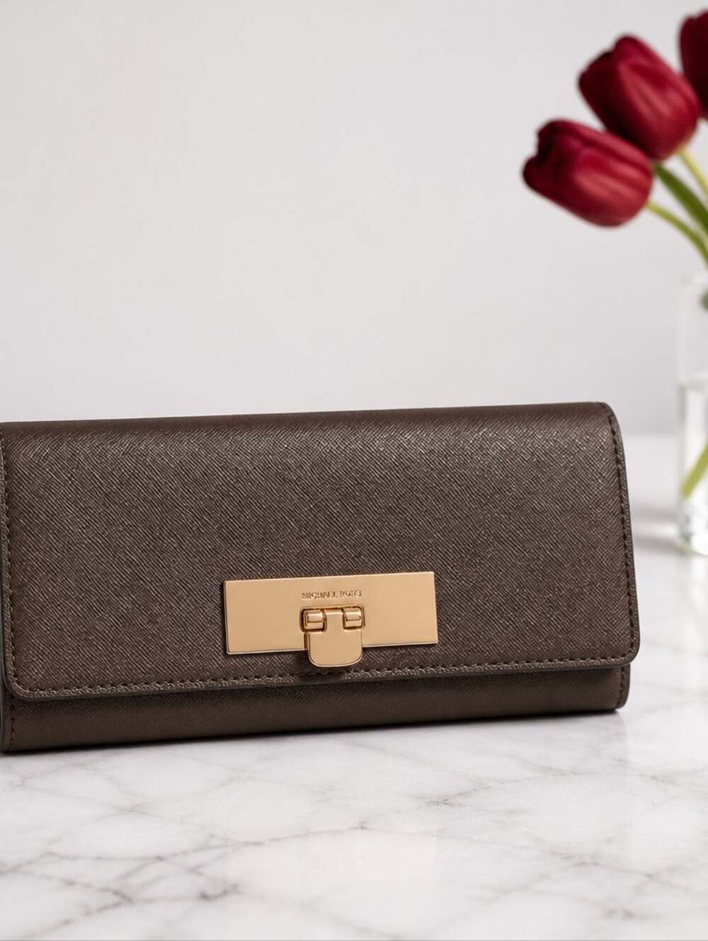 Michael Kors Wallet Clasp Design